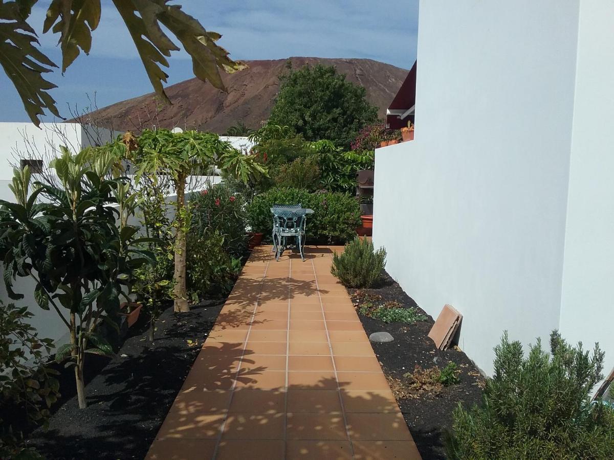 Lovely Villa Nico Playa Blanca, Hot Tub, Communal Pool Exterior photo