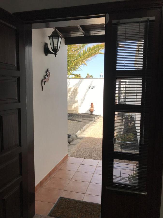 Lovely Villa Nico Playa Blanca, Hot Tub, Communal Pool Exterior photo