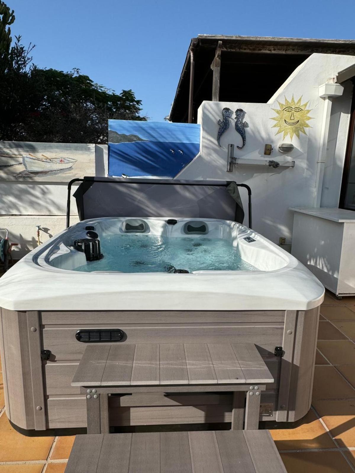 Lovely Villa Nico Playa Blanca, Hot Tub, Communal Pool Exterior photo
